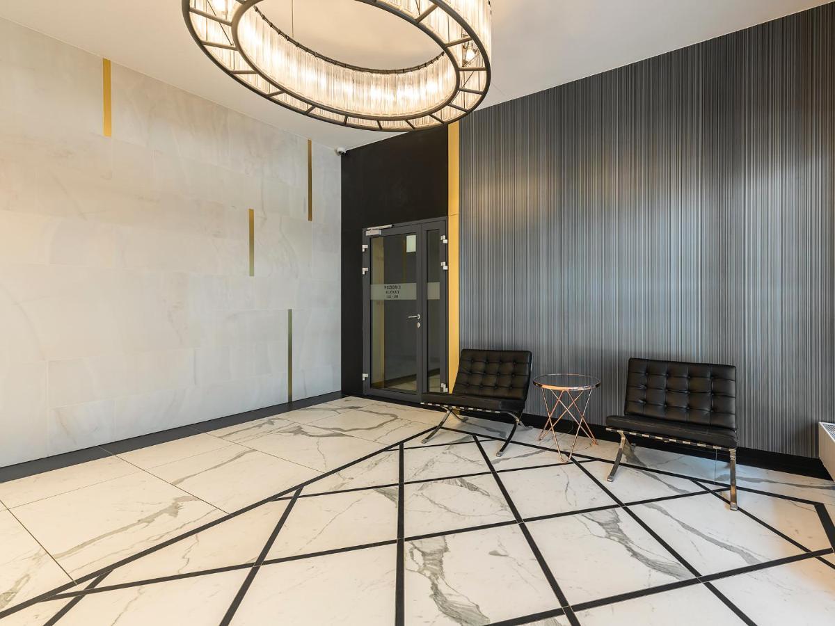Yoursecondflat Grzybowska Metropoint วอร์ซอ ภายนอก รูปภาพ