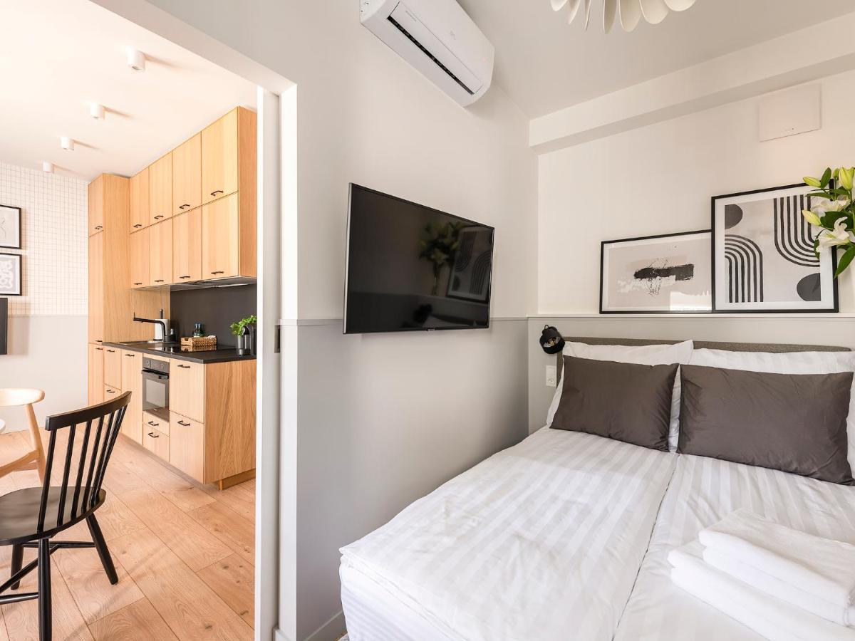 Yoursecondflat Grzybowska Metropoint วอร์ซอ ภายนอก รูปภาพ